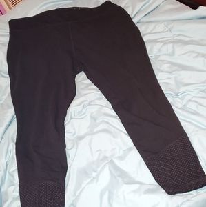 The Avenue Leggings With Dotted Design at Foot